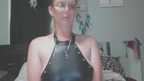 JadeLuv online show from June 2026 01:33:01 AM