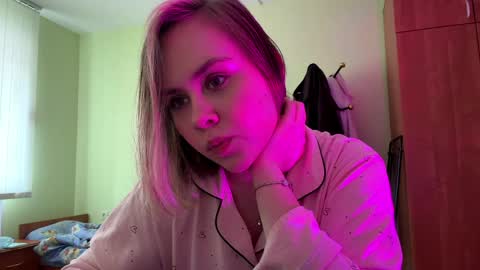 Mila online show from April 2026 12:27:02 PM