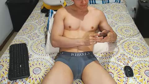 Snapshot of jahshot4 chatting on October 2025 02:20:01 AM jahshot4 online show from October 2025 02:20:01 AM