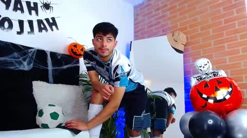 Snapshot of jaiden_thoner chatting on October 2025 08:32:01 PM Jaiden online show from October 2025 08:32:01 PM