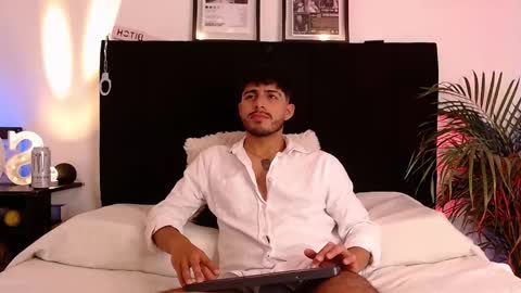 Snapshot of jaiden_thoner chatting on November 2025 06:35:02 AM Jaiden online show from November 2025 06:35:02 AM