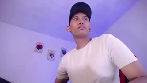 JAISON HALLS online show from October 2025 03:29:01 AM