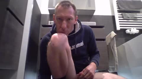 jak_81 online show from December 2024 07:09:01 AM