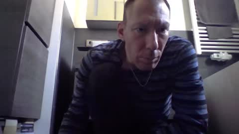 jak_81 online show from May 2026 05:58:02 AM