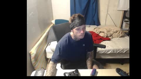 showingitoff online show from November 2025 06:56:02 AM