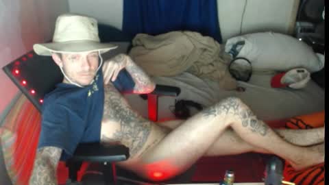 showingitoff online show from November 2025 05:17:01 AM