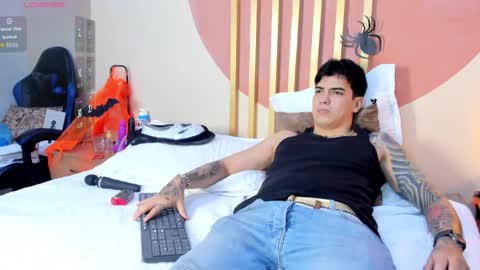 Jake And Nicole online show from October 2025 01:13:02 AM