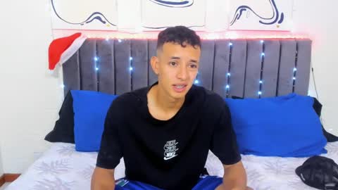 Hi guys im new 3 online show from December 2024 05:57:02 PM