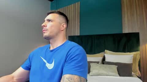 jakestone_1 online show from November 2025 01:06:01 AM