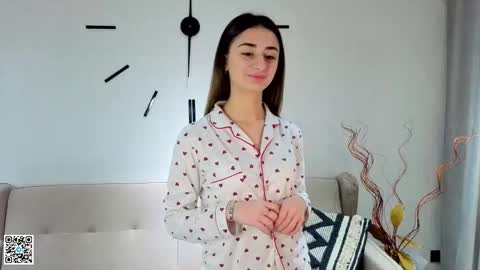 Iris online show from November 2025 04:12:02 AM