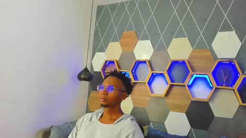   online show from February 2025 07:32:02 PM