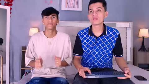 Snapshot of james_and_kenet chatting on February 2026 07:14:02 PM James y Kenet online show from February 2026 07:14:02 PM