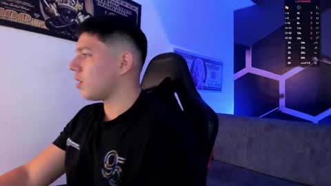 james_cr online show from September 2025 02:55:01 AM