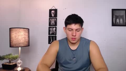 james_cr online show from November 2025 02:12:02 AM