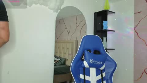 james_cr online show from May 2026 12:13:02 PM