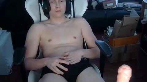 jamescoc111 online show from April 2026 09:31:02 PM