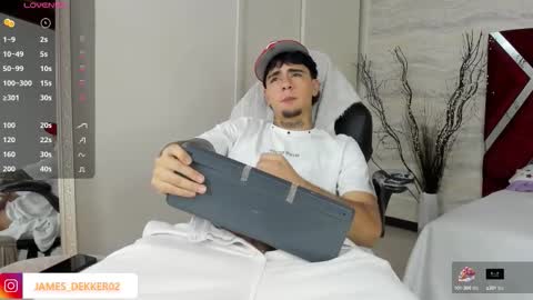 jamesdekker online show from September 2025 09:42:01 PM