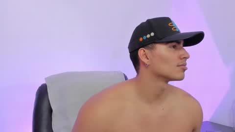 Snapshot of jamesgraay chatting on March 2025 04:35:02 PM James Gray online show from March 2025 04:35:02 PM