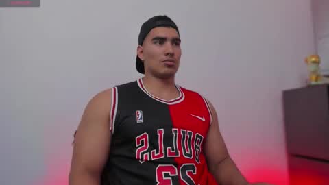 Snapshot of jamesgraay chatting on November 2025 07:15:01 PM James Gray online show from November 2025 07:15:01 PM