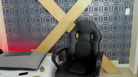 Jamesinked  online show from January 2025 02:08:01 PM