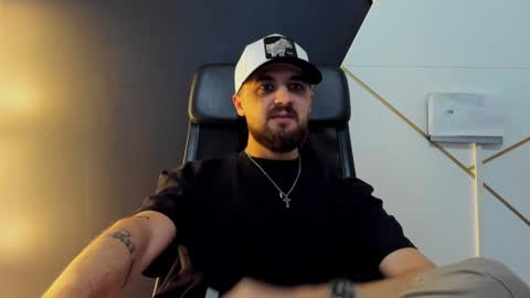 Snapshot of jamesmyersx chatting on January 2025 06:18:02 AM JamesMyers online show from January 2025 06:18:02 AM