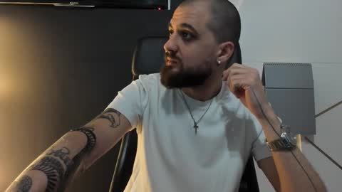 Snapshot of jamesmyersx chatting on February 2025 06:44:01 AM JamesMyers online show from February 2025 06:44:01 AM