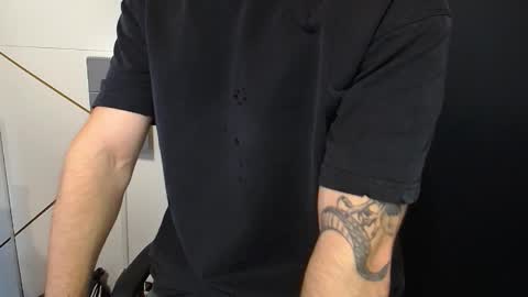 Snapshot of jamesmyersx chatting on October 2025 06:35:02 AM JamesMyers online show from October 2025 06:35:02 AM