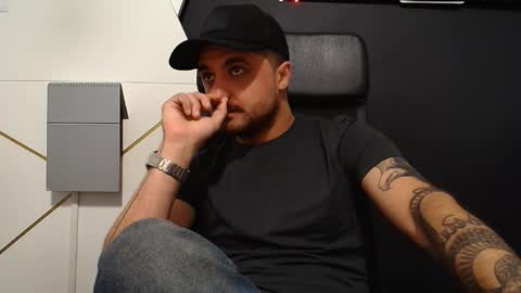 Snapshot of jamesmyersx chatting on November 2025 05:51:01 AM JamesMyers online show from November 2025 05:51:01 AM