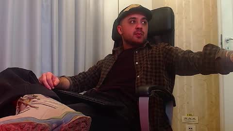 Snapshot of jamesmyersx chatting on December 2025 07:01:02 AM JamesMyers online show from December 2025 07:01:02 AM