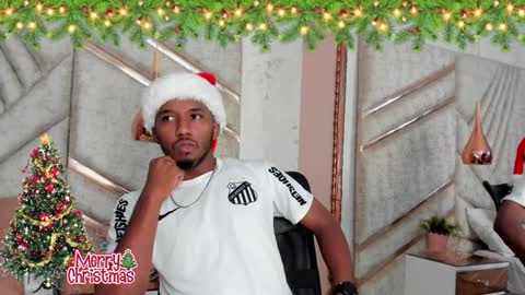 Snapshot of jamesparck chatting on December 2024 06:27:01 PM James online show from December 2024 06:27:01 PM