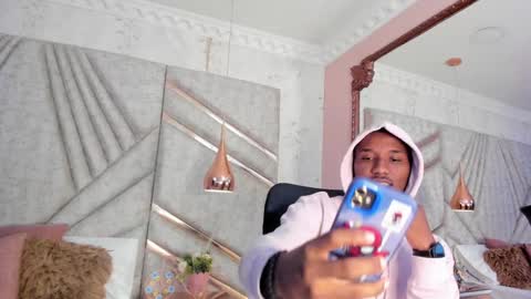 Snapshot of jamesparck chatting on January 2025 12:10:01 PM James online show from January 2025 12:10:01 PM