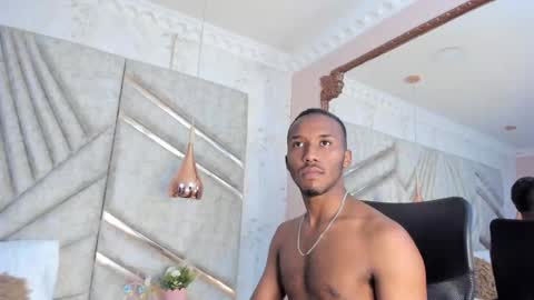 Snapshot of jamesparck chatting on January 2025 06:06:02 PM James online show from January 2025 06:06:02 PM