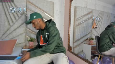 Snapshot of jamesparck chatting on February 2025 12:11:01 PM James online show from February 2025 12:11:01 PM