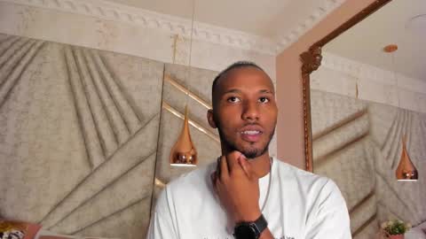 Snapshot of jamesparck chatting on March 2025 03:40:01 PM James online show from March 2025 03:40:01 PM