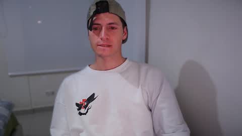 jamesss____ online show from January 2025 02:04:01 AM