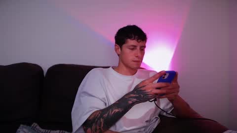 jamesss____ online show from February 2025 07:47:02 PM