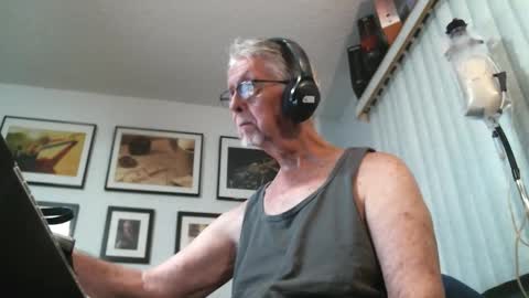 Snapshot of jamestheolder2 chatting on December 2025 11:57:02 PM james age 75 online show from December 2025 11:57:02 PM