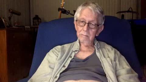 Snapshot of jamestheolder2 chatting on December 2025 11:39:02 AM james age 75 online show from December 2025 11:39:02 AM