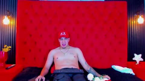 Snapshot of jamezprada chatting on September 2025 08:09:02 PM Jamezprada online show from September 2025 08:09:02 PM