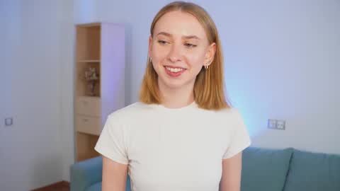 Emily online show from October 2025 05:15:01 AM