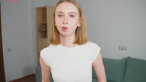 Emily online show from October 2025 04:53:02 AM