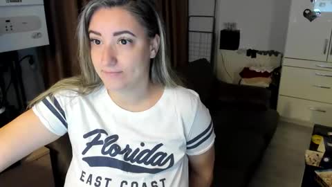 Snapshot of jamielane chatting on November 2025 08:19:02 PM jamielanecb online show from November 2025 08:19:02 PM