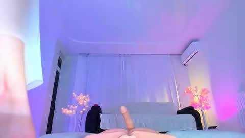 Jenia online show from December 2024 08:02:02 PM