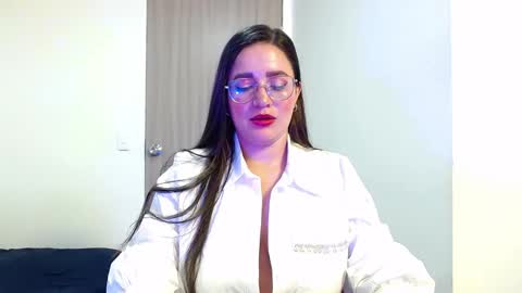 Snapshot of jane_and_paul1 chatting on February 2025 02:40:02 AM online show from February 2025 02:40:02 AM