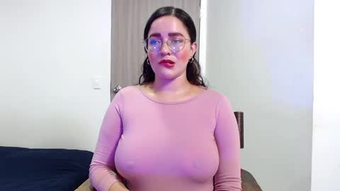 Snapshot of jane_and_paul1 chatting on February 2025 10:59:02 PM online show from February 2025 10:59:02 PM