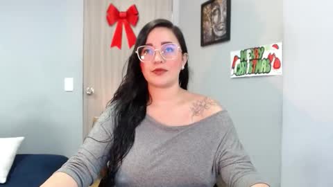 Snapshot of jane_and_paul1 chatting on December 2025 01:11:02 AM online show from December 2025 01:11:02 AM