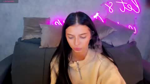 Snapshot of jane_johnston chatting on November 2025 01:08:01 AM Eva online show from November 2025 01:08:01 AM