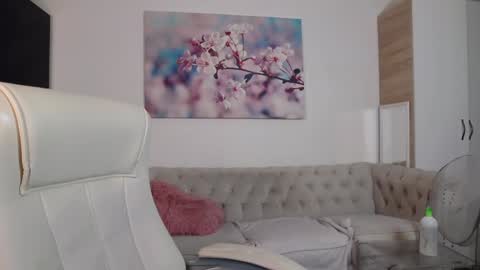 Janelle Brown online show from December 2024 02:31:02 PM