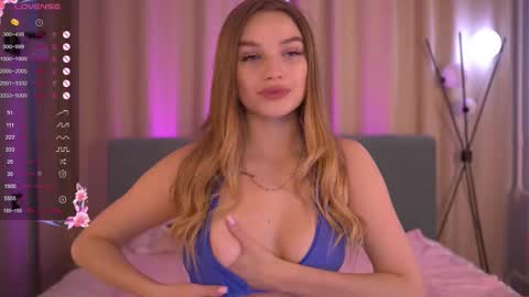 Day Alice Night Stella online show from March 2026 06:39:02 AM