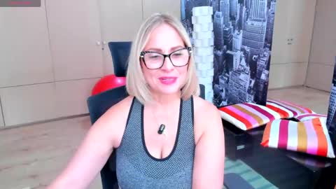 Snapshot of janeturner chatting on May 2026 01:06:01 PM JANE TURNER MILF online show from May 2026 01:06:01 PM